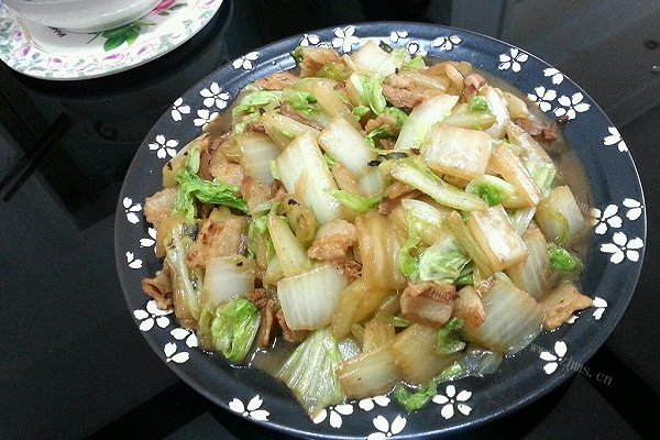 家常白菜炒肉
