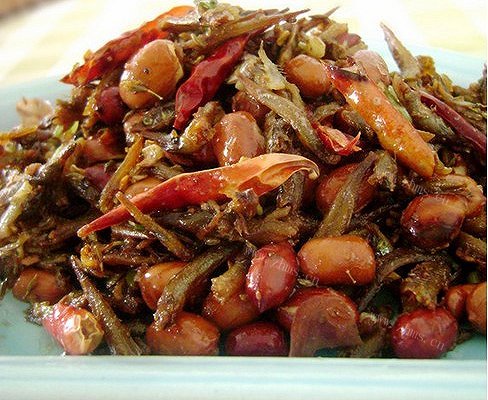 辣炒小鱼干