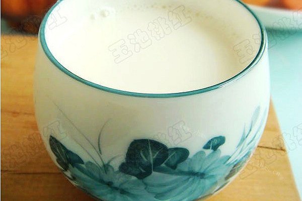 家常花生银耳牛奶