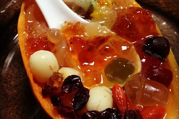 桃胶皂角米木瓜粥