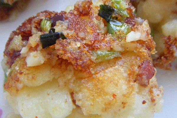 香煎正宗腊香肠土豆小饼
