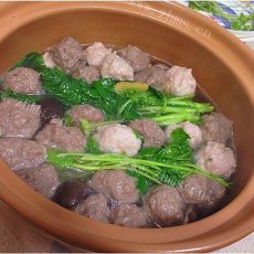 川味砂锅之香菇蔬菜双丸汤