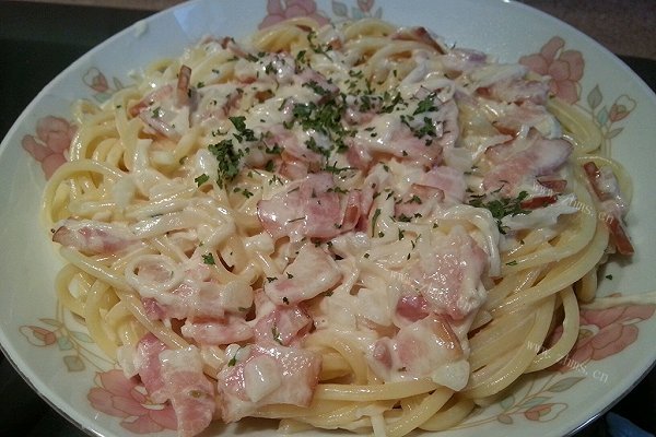美味奶油培根杏鲍菇意面