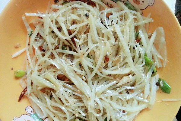 凉拌蒜香土豆丝