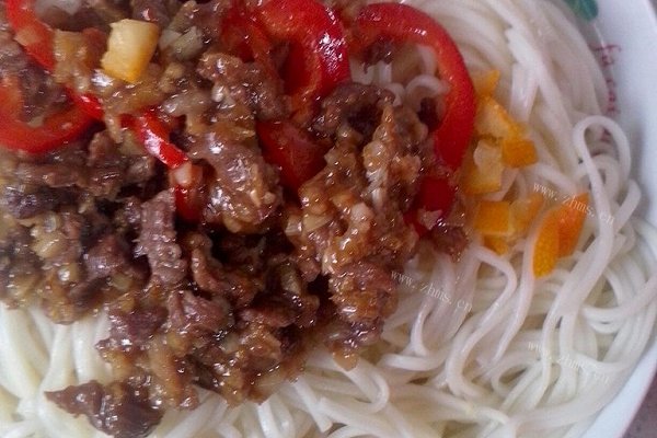 家常快手拌面之牛肉酱拌面