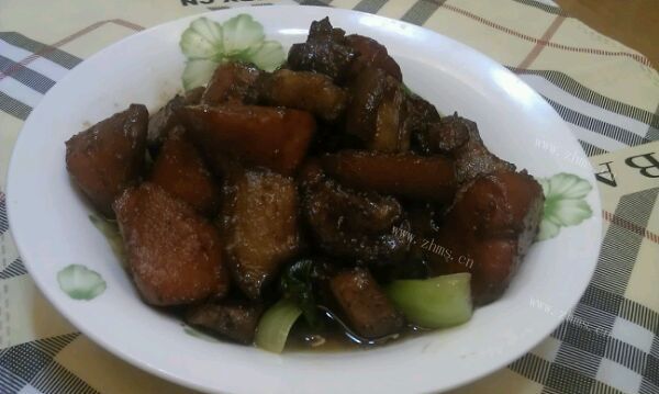 家常胡萝卜红烧肉