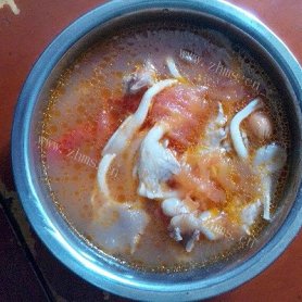 西红柿排骨蘑菇汤