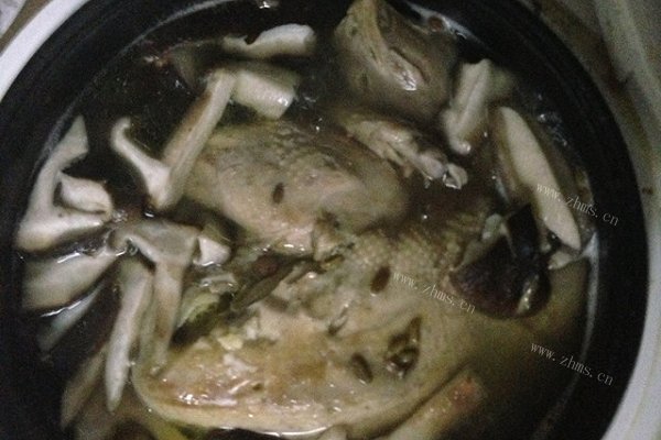 电饭锅版三黄鸡汤