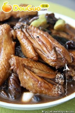 美味的黄焖鸡翅