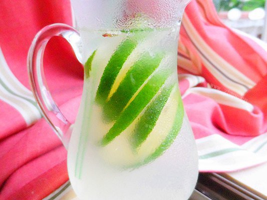 冰爽柠檬汁