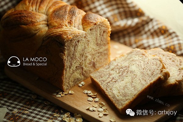 仁树莓花辫吐司