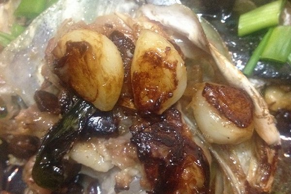 家常蒜仔焗鱼头
