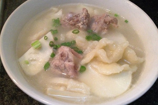 排骨竹笋疙瘩汤