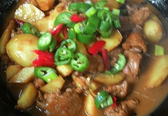 美味土豆烧鸡块