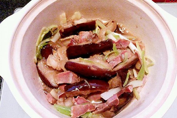 腊肉茄子煲