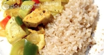 蔬菜鸡肉咖喱
