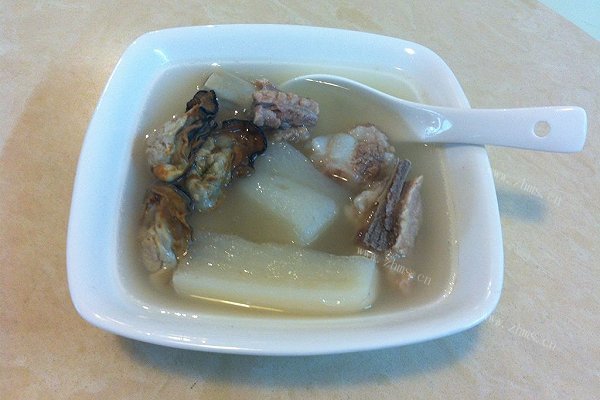 蚝干排骨萝卜汤