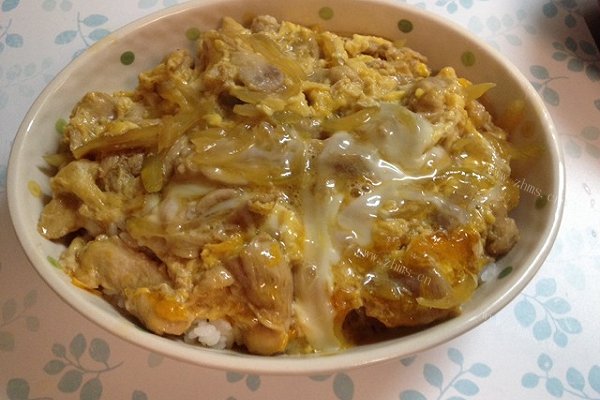 美味亲子盖浇饭