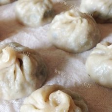 虾仁苜蓿香菇包