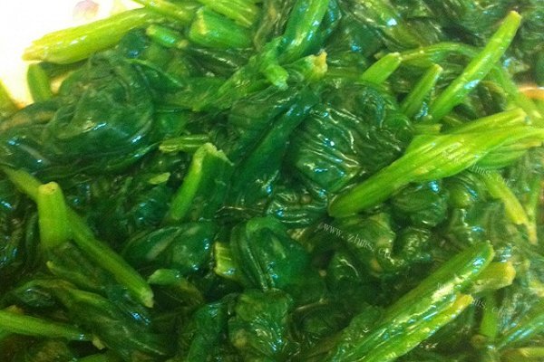 自制麻酱凉拌菠菜