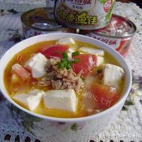 金枪鱼番茄豆腐汤
