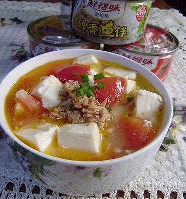 金枪鱼番茄豆腐汤