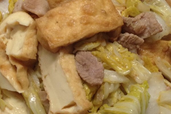 家庭版白菜猪肉炖豆腐