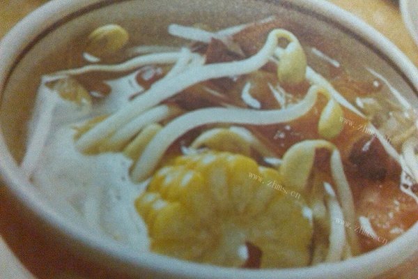 家常豆芽木耳汤