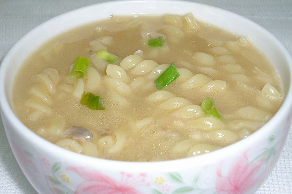 自制浓汤宝煮通心粉（老母鸡汤口味）