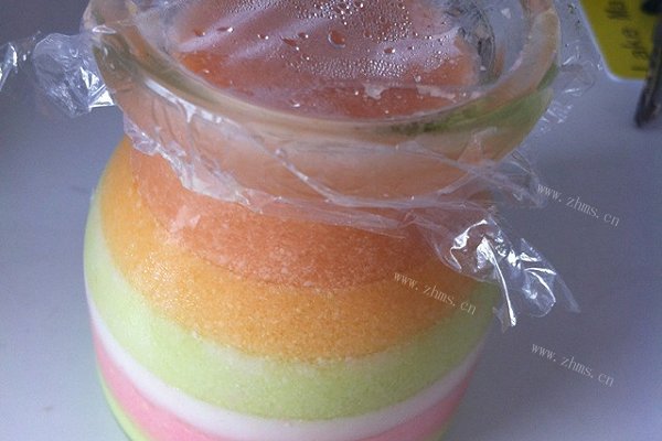 美味彩虹布丁