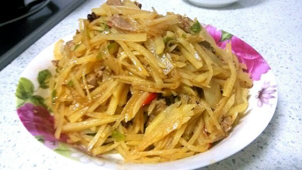 土豆丝（也可做荤菜）