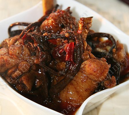 茶树菇烧鸡块