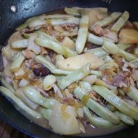 铁锅豆角炖土豆
