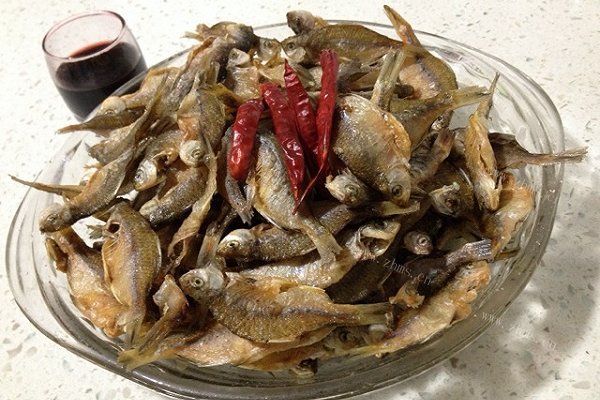 美味油炸小鱼