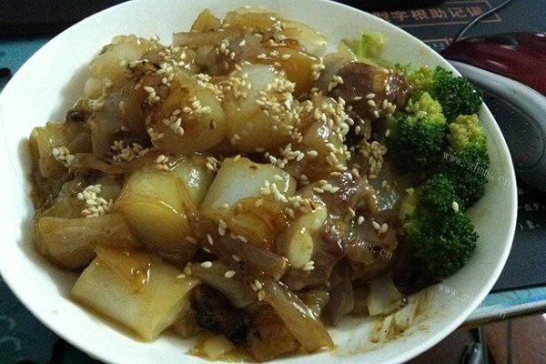 鲍汁粉卷煲