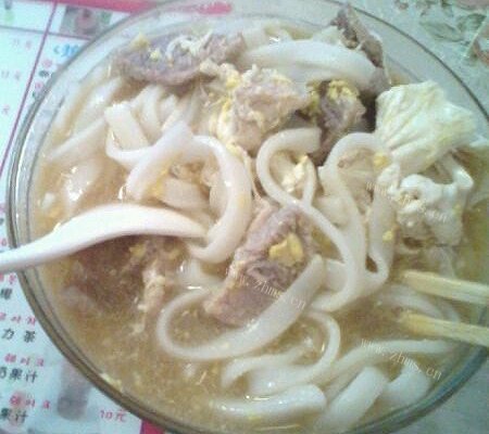 瘦肉鸡蛋汤粉