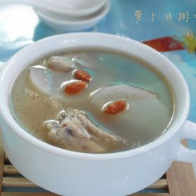 冬日养阴滋补汤之-萝卜片排骨汤	