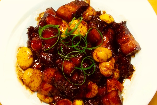 板栗红烧肉