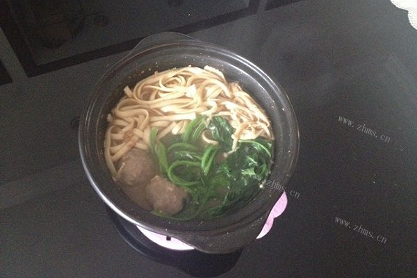 韩式大酱砂锅面