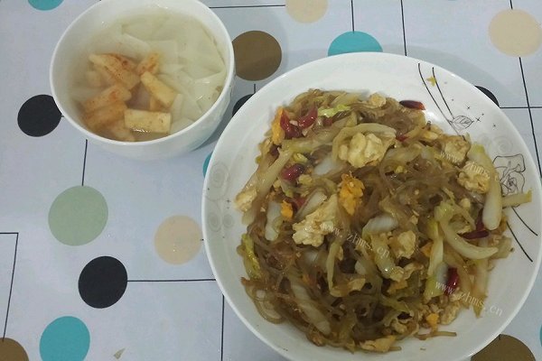 白菜鸡蛋炒粉丝