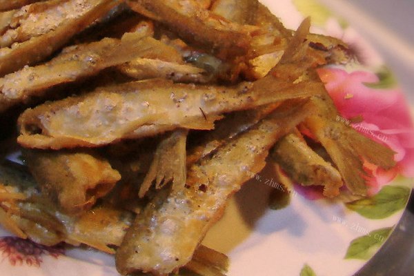 酥炸小白鱼