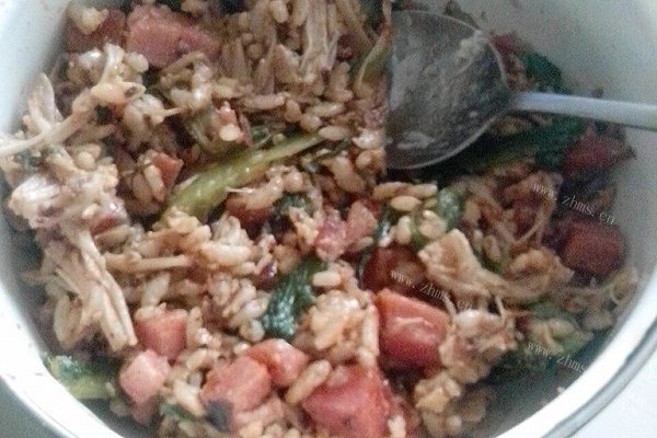 超好吃的香辣金针菇蛋炒饭