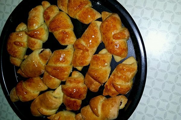 香脆蜂蜜牛角包