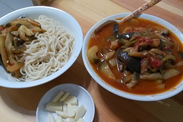 家常西红柿茄条拌面