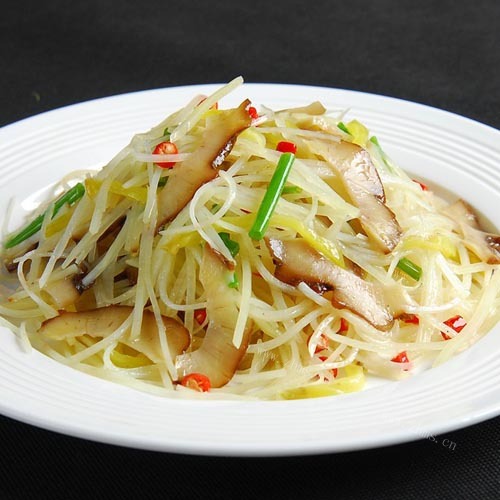 家常菜清炒土豆丝