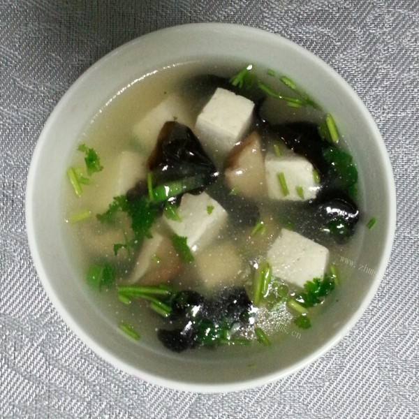 咸香的黑木耳烧豆腐
