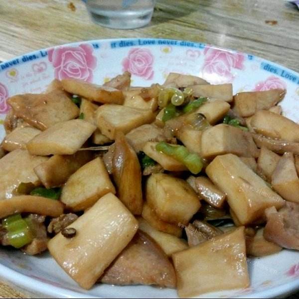 家常爽口杏鲍菇炒肉