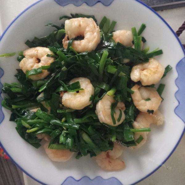 色香味俱全的韭菜花炒虾仁