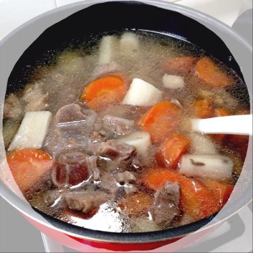 美味的胡萝卜炖羊肉
