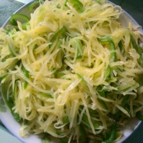 家常青椒土豆丝